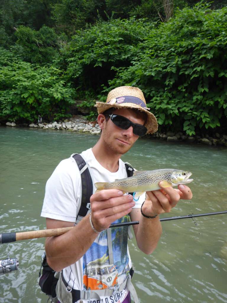 Le nylon est recommandé pour pêcher la truite au toc !